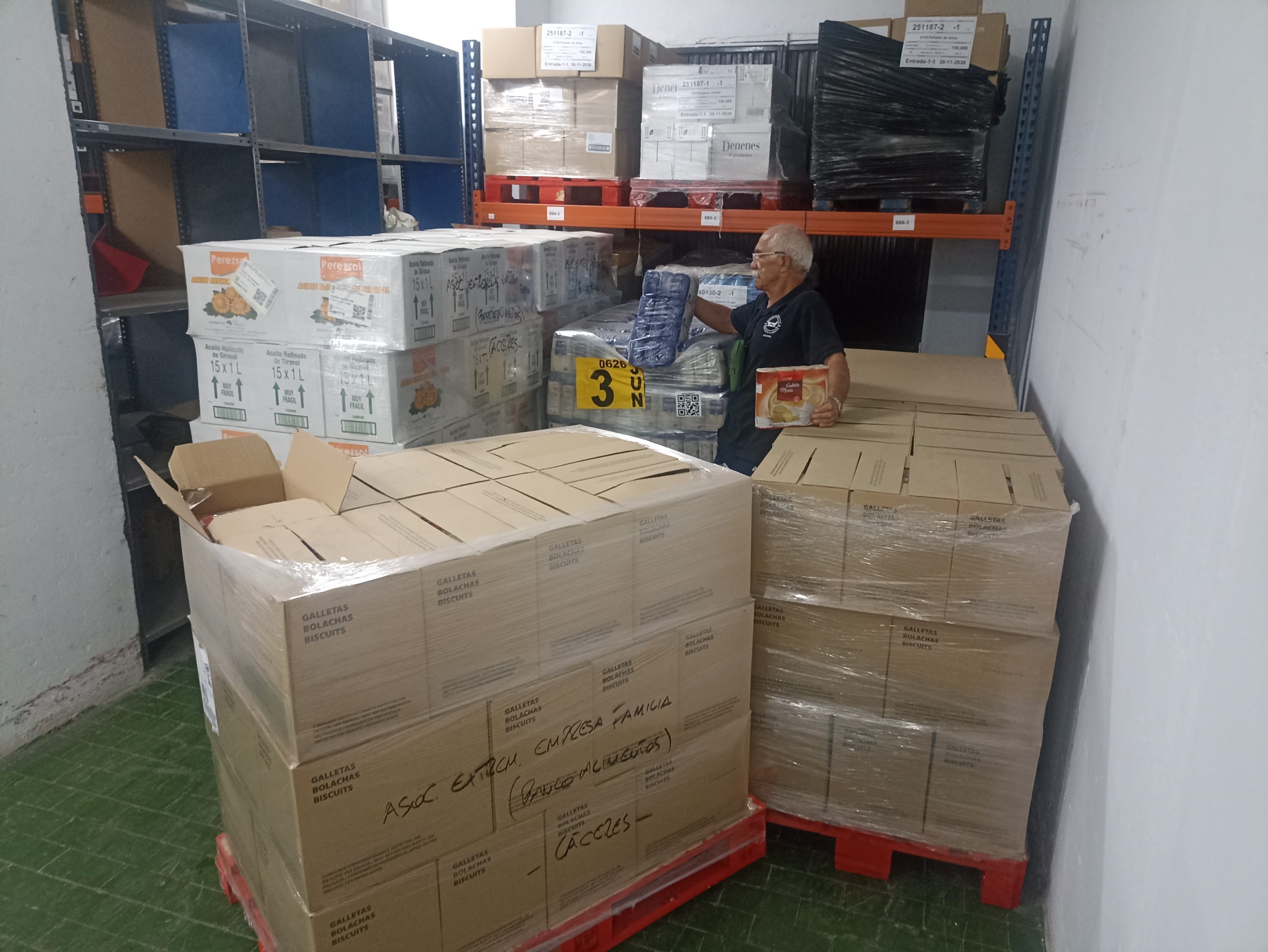Donación de la Asociación Extremeña de Empresa Familiar y CaixaBank