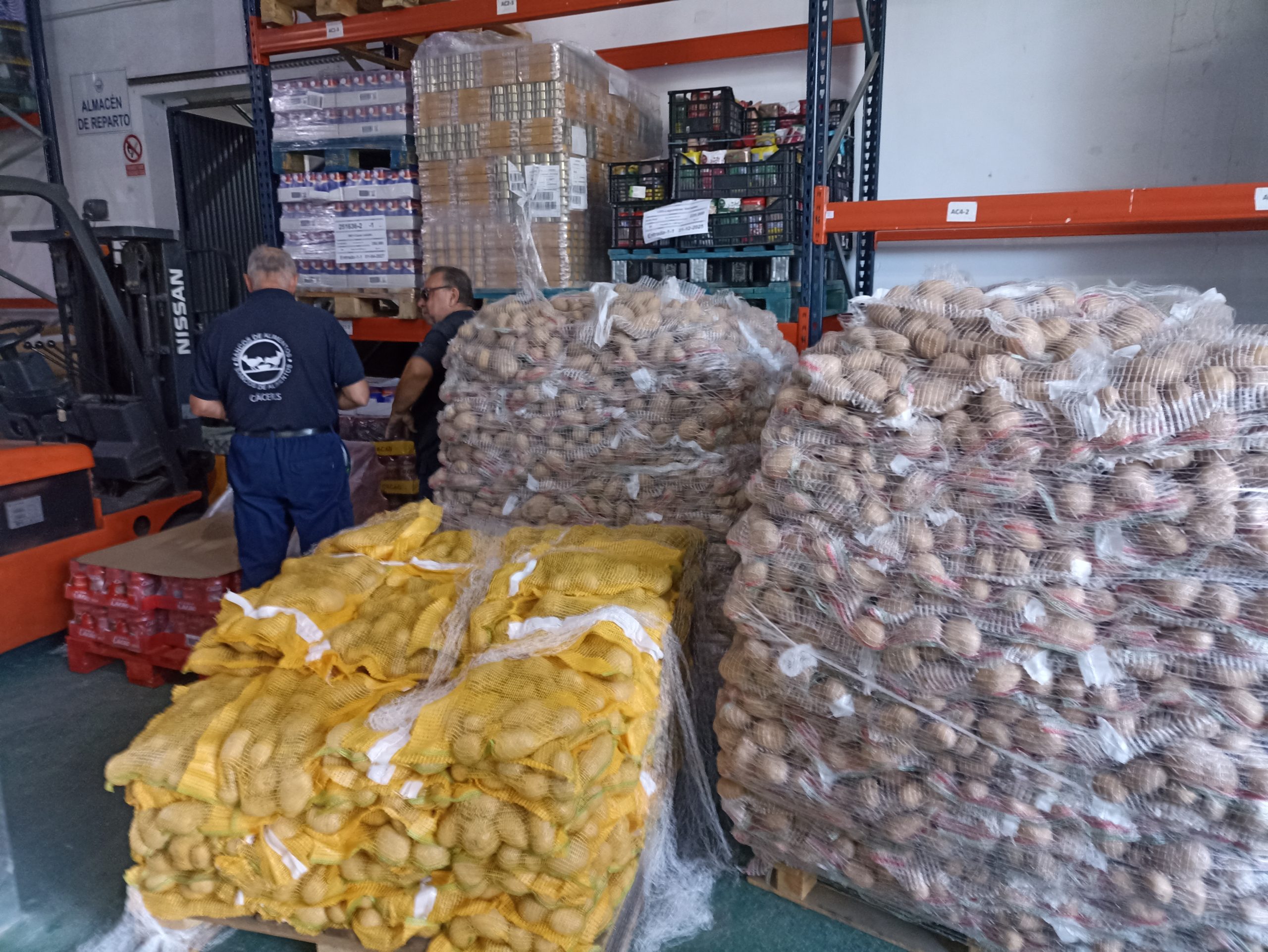 Cottolengo de las Hurdes y ACISJF recogen kilos de comida