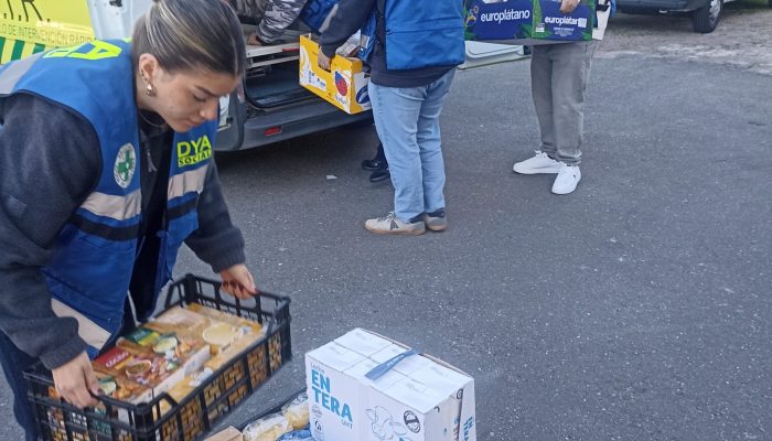 Damos alimentos para los sintecho