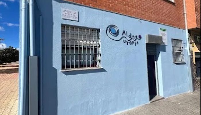 Reparto de alimentos a Aldea Utopía